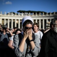 Reakcije na bijeli dim