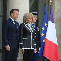 Brigitte Macron i Lavinia Valbonesi
