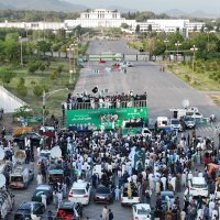 Pakistan slavi primirje s Indijom