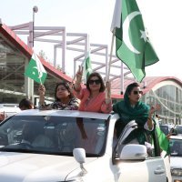 Pakistan slavi primirje s Indijom