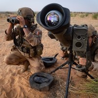 Francuski vojnici opremljeni Akeronom negdje u Sahelu