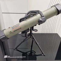 Protuoklopna raketa Akeron MP na izložbi u Dubaiju 2021.