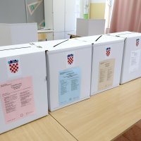 Otvorena birališta u Zagrebu