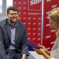 Proslava u stožeru Sanje Radolović i Peđe Grbina