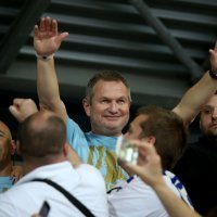 2017. Rijeka: Navijači utrčali u teren i s igračima proslavili povijesni naslov prvaka Hrvatske