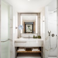 King Bed With Balcony Deluxe Bathroom