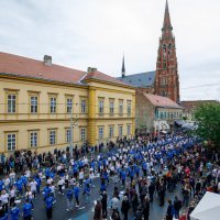 Osječki maturanti za kraj škole tradicionalno plesu Quadrillu