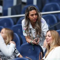 Vanja Modrić s djecom