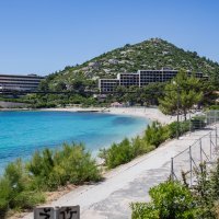 Rušenje devastiranih hotela Kupari u najljepšoj uvali kod Dubrovnika