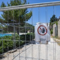 Rušenje devastiranih hotela Kupari u najljepšoj uvali kod Dubrovnika