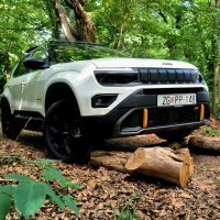 Jeep na planinarskoj avanturi Highlander