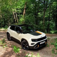 Jeep na planinarskoj avanturi Highlander