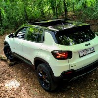 Jeep na planinarskoj avanturi Highlander