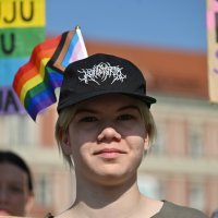 Prosvjed protiv molitelja na Trgu bana Jelačića