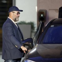 Bivši predsjednik uprave Hrvatskih cesta Josip Škorić i Zoran Škorić iz Osijek Koteksa izašli iz istražnog zatvora u Remetincu