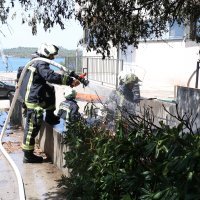 Šibenik: Požar na Baldekinu, gorio odbačeni namještaj