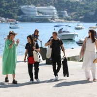 Tilda Grossel Bogdanović, Samantha Quan, Sean Baker i Luna Brusselaers Sršen by Dino Avdić