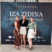 Antonia Mišić, Marija Radičević i prijateljica