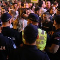 U Novom Pazaru došlo je do sukoba građana i policije