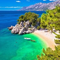 Plaža Punta Rata u Brelima