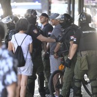 Policija privela muškarca koji je uzviknuo Pumpaj