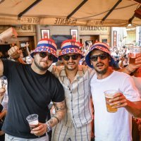 Zagreb: Atmosfera u centru grada uoči sutrašnjeg koncerta Marka Perkovića Thompsona