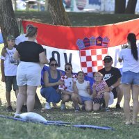 Atmosfera u fanzoni na Bundeku uoči Thompsonovog koncerta