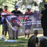 Atmosfera u fanzoni na Bundeku uoči Thompsonovog koncerta