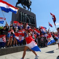 Thompsonovi obožavatelji na Trgu kralja Tomislava