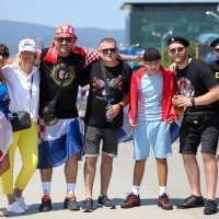 Tisuće fanova Thompsona prolazi Mostom slobode koji je zatvoren za promet