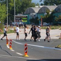 Obožavatelji u fan zonama ispred Hipodroma