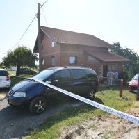 Policijski očevid na mjestu ubojstva u Pleškovcu