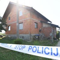 Policijski očevid na mjestu ubojstva u Pleškovcu