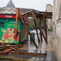 Osijek: Jak vjetar srušio drvenu skelu