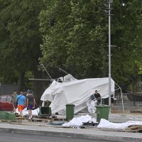 Šatorsko naselje u Beogradu poznatije kao Ćacilend srušilo se pod naletom vjetra