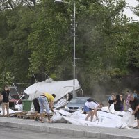 Šatorsko naselje u Beogradu poznatije kao Ćacilend srušilo se pod naletom vjetra