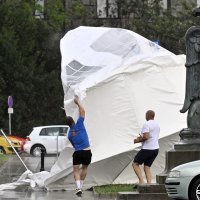 Vjetar otpuhao Ćacilend