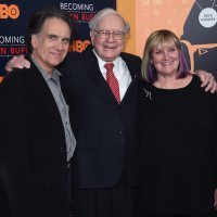 Peter Buffett, Warren Buffett i Susie Buffett