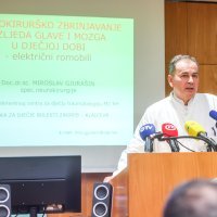 Predstavnici Klinike za dječje bolesti o porastu broja teških ozljeda uslijed padova s električnih romobila