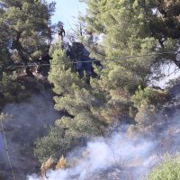 Požar u Podstrani, dignut je kanader