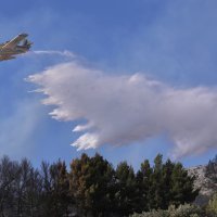 Požar u Podstrani, dignut je kanader