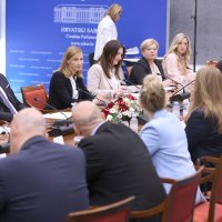 Nataša Mikuš Žigman i Andrej Plenković na Odboru za regionalni razvoj