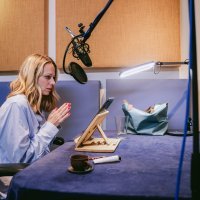 Jelena Veljača čita Olju Knežević