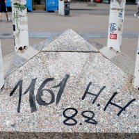 Nacistički simboli na Trgu bana Jelačića