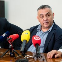 Zagreb: Izvanredna konferencija za medije na kojoj je potvrđen slučaj bedrenice