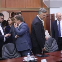 Premijer Plenković na potpisivanju ugovora u splitsko-dalmatinskoj županiji