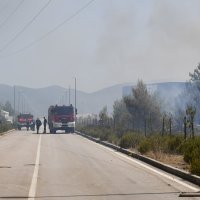 Veliki požar u industrijskoj zoni Podi