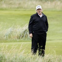 Donald Trump igra golf na svom terenu Turnberry u Škotskoj