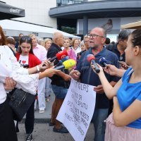 Prosvjed gradjana ispred Joker zbog broda Moby Drea s azbestom