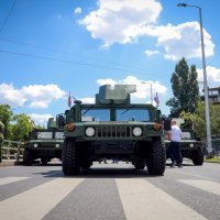 Vojni mimohod u Zagrebu: Izlazak vozila iz vojarne '1. gardijske brigade Tigrovi - Croatia'